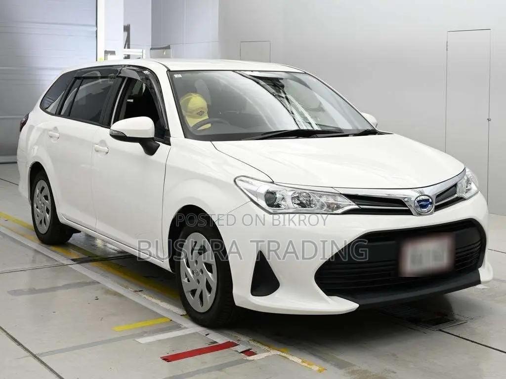 Toyota Corolla Fielder 1.5 Hybrid Front Wheel Drive 2021 White