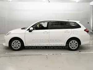 Toyota Corolla Fielder 1.5 Hybrid Front Wheel Drive 2021 White