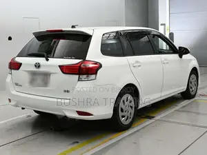 Toyota Corolla Fielder 1.5 Hybrid Front Wheel Drive 2021 White