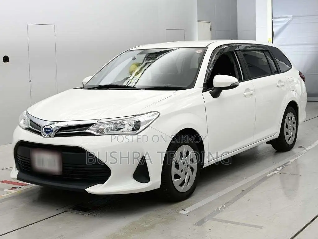 Toyota Corolla Fielder 1.5 Hybrid Front Wheel Drive 2021 White