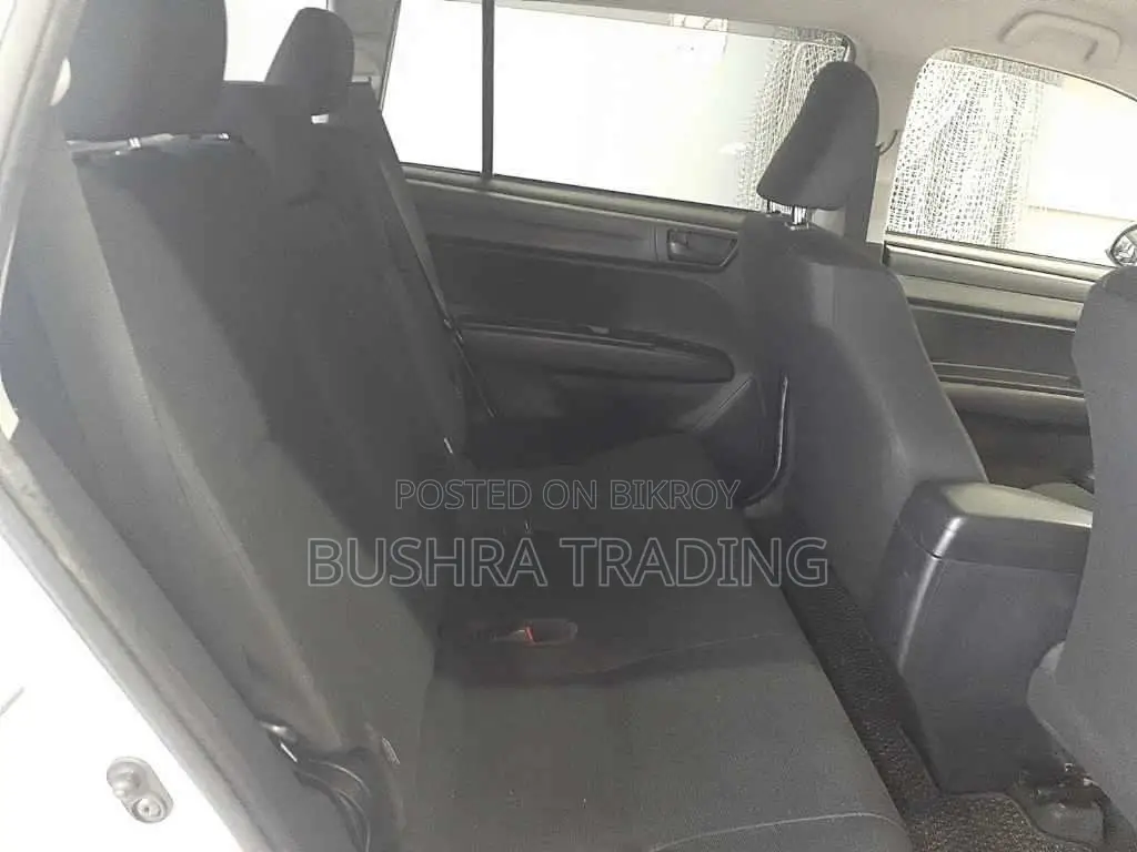 Toyota Corolla Fielder 1.5 Hybrid Front Wheel Drive 2021 White