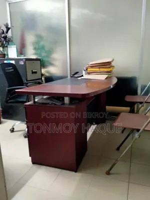 Executive Office Table***Urgent Sale***