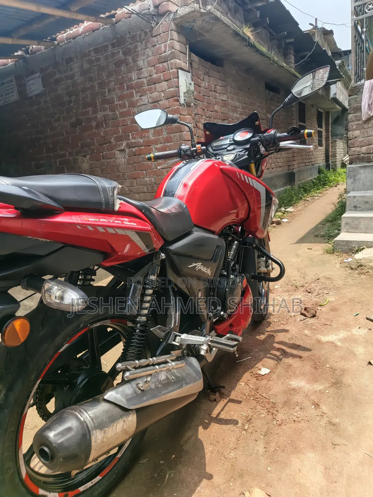 TVS Apache RTR 160 2V 2022 Red
