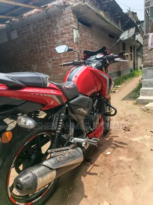 TVS Apache RTR 160 2V 2022 Red