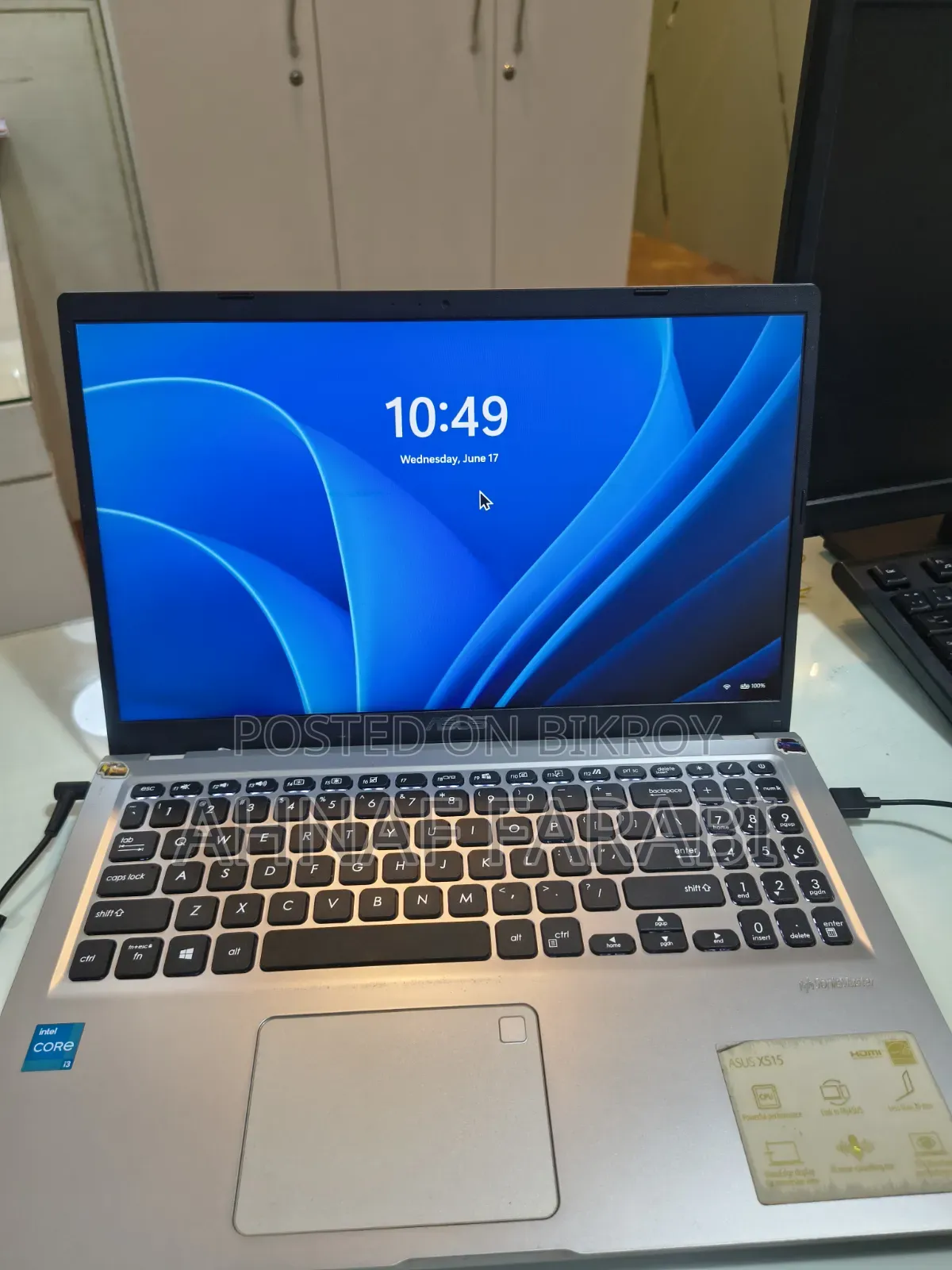 Laptop Asus VivoBook X540SA 4GB Intel Core i3 SSD 512GB