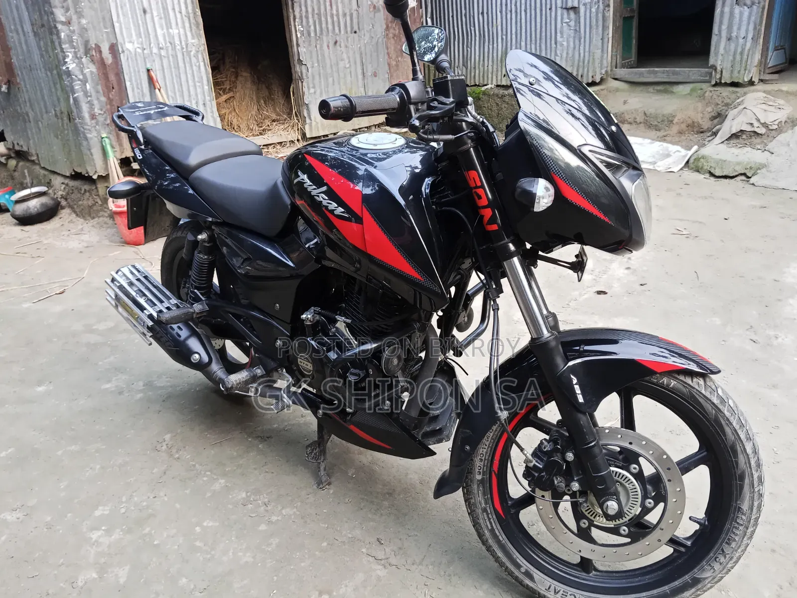Bajaj Pulsar 150 2023 Red