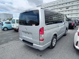 Toyota HiAce 2021 Silver