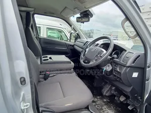Toyota HiAce 2021 Silver