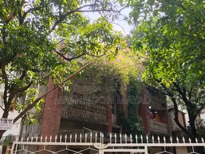 রামপুরায় বিক্রয়ের জন্য ফার্নিশড ৮ বেডরুমের ফ্ল্যাট ব্লক