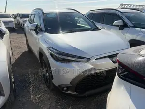 Toyota Corolla Cross LE 2WD 2024 Pearl