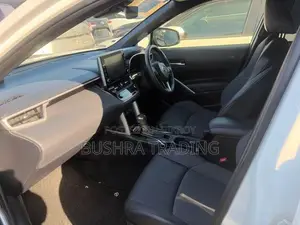Toyota Corolla Cross LE 2WD 2024 Pearl