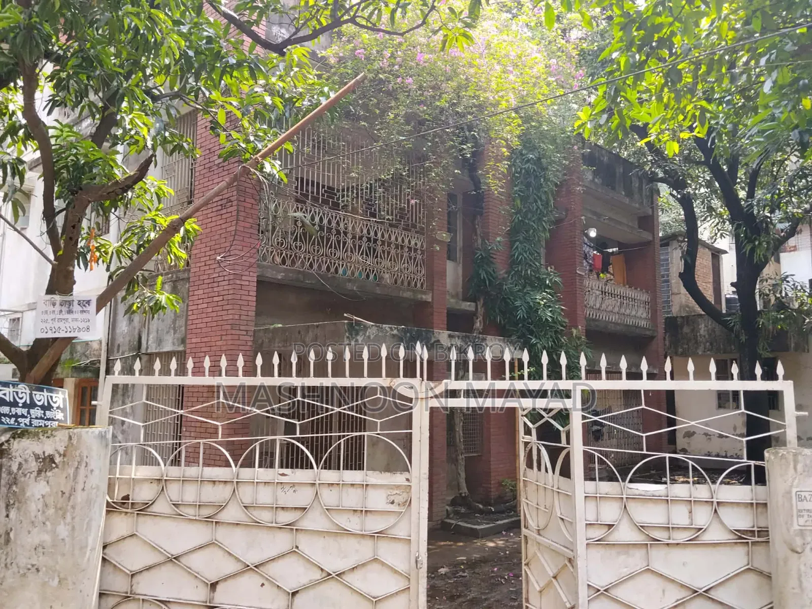 রামপুরায় বিক্রয়ের জন্য ফার্নিশড ৮ বেডরুমের ফ্ল্যাট ব্লক