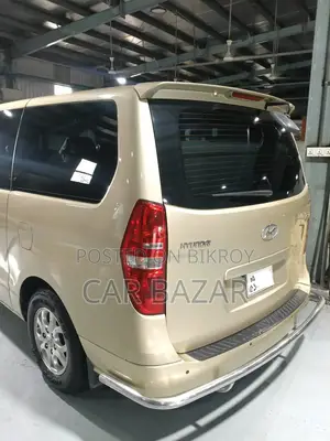 Hyundai H1 2.4 GLS 2010 Gold