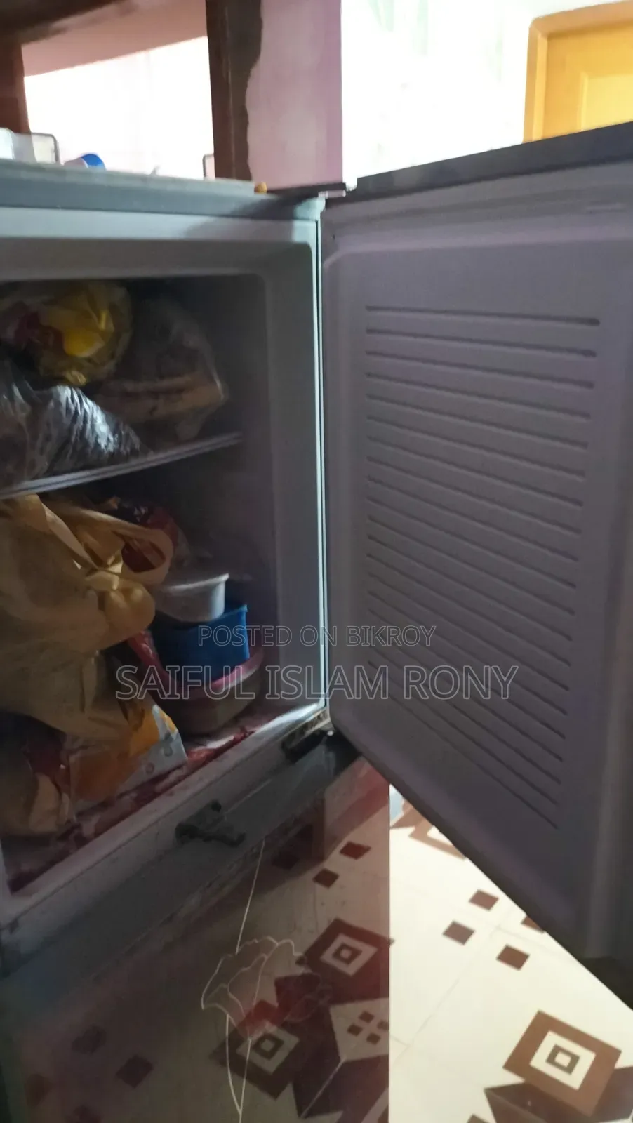 ফ্রিজ বিক্রি করা হবে।