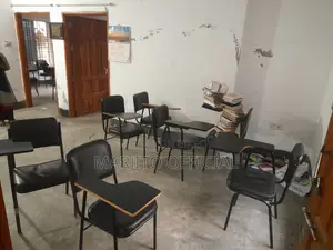 গোলামারিতে ৩ বেডরুমের ফার্নিশড বাসা ভাড়ার জন্য