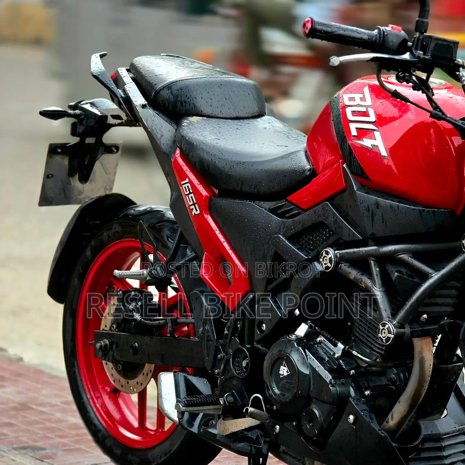 Runner Bolt 165R 2023 Red