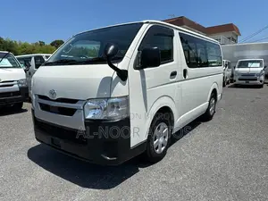 Toyota HiAce 2021 White