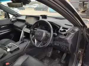 Toyota Harrier 2.5 Hybrid 4-Wheel Drive 2021 Black