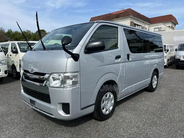 Toyota HiAce 2021 Silver