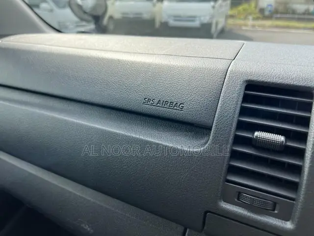 Toyota HiAce 2021 Silver