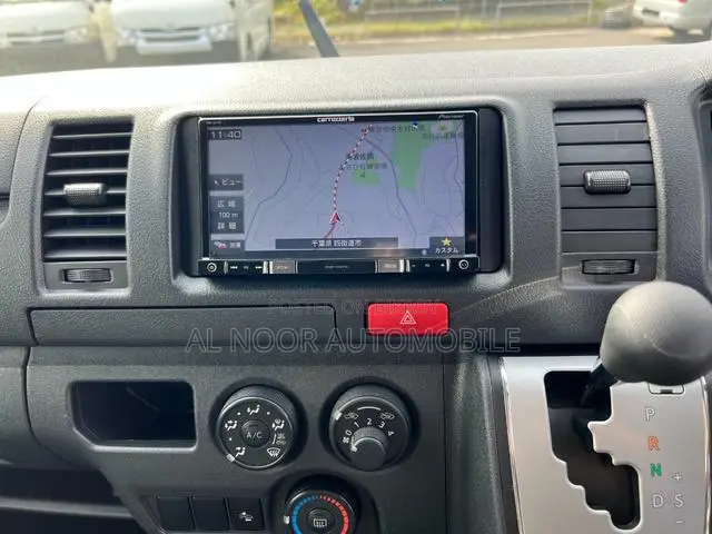 Toyota HiAce 2021 Silver