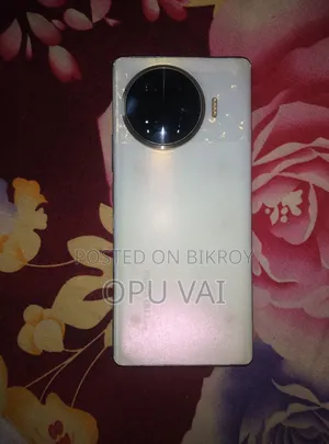 Tecno Spark 20 Pro Plus 256 GB White
