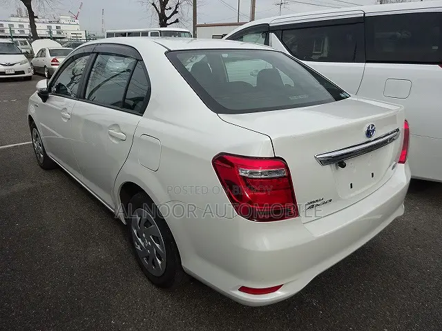 Toyota Axio 2021 Pearl