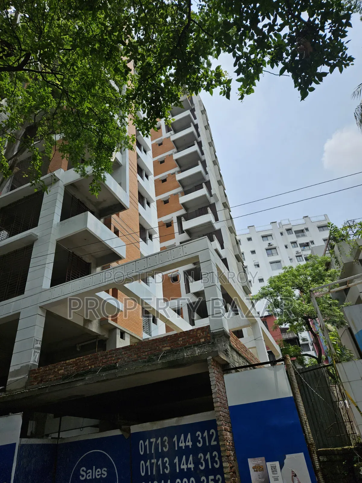 3-bedroom Apartment in Property Mediator, Basundhara for sale