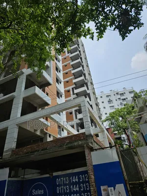 3-bedroom Apartment in Property Mediator, Basundhara for sale