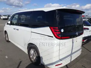Toyota Noah 2022 Pearl