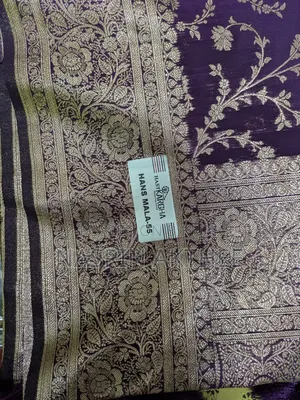 কাতান শাড়ী