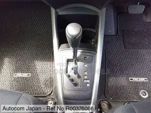 Toyota Corolla Fielder 1.5 Hybrid Front-Wheel Drive 2021 Silver