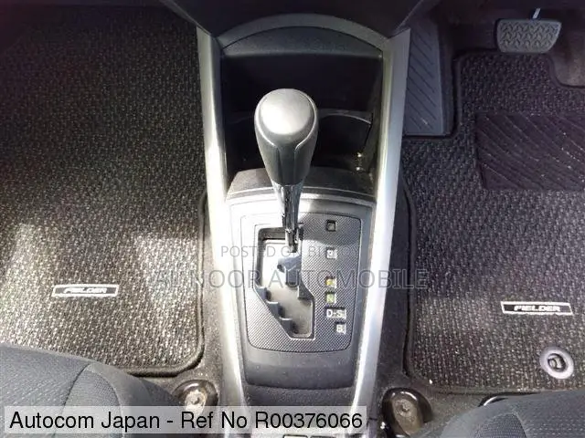 Toyota Corolla Fielder 1.5 Hybrid Front-Wheel Drive 2021 Silver