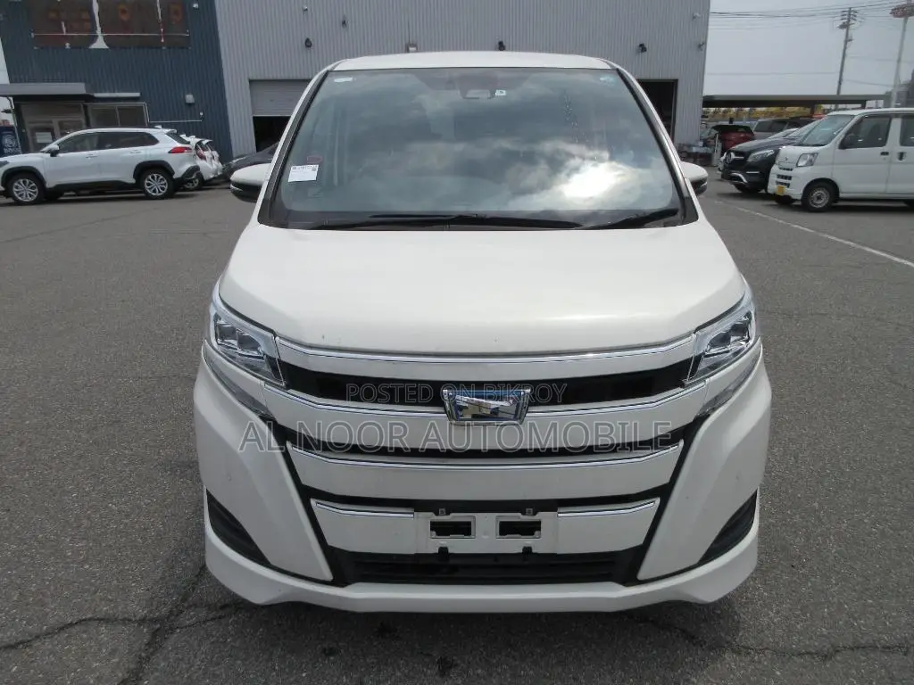 Toyota Noah 1.8 FWD Hybrid (7 seater) 2021 Pearl