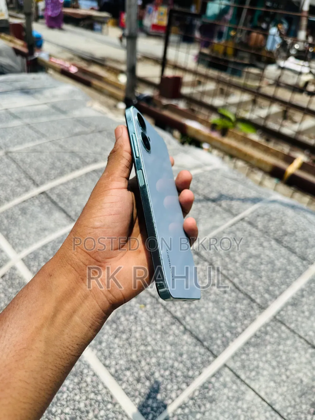Symphony Z60 Plus 128 GB White