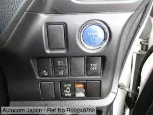 Toyota Noah 1.8 FWD Hybrid (7 seater) 2021 Pearl