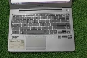 Laptop Samsung NP530U4C 8GB Intel Core i5 HDD 320GB