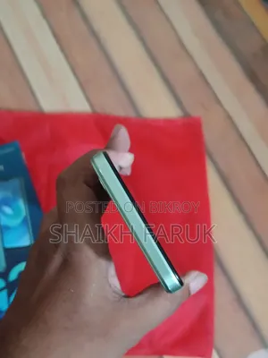 Symphony G26 32 GB Green