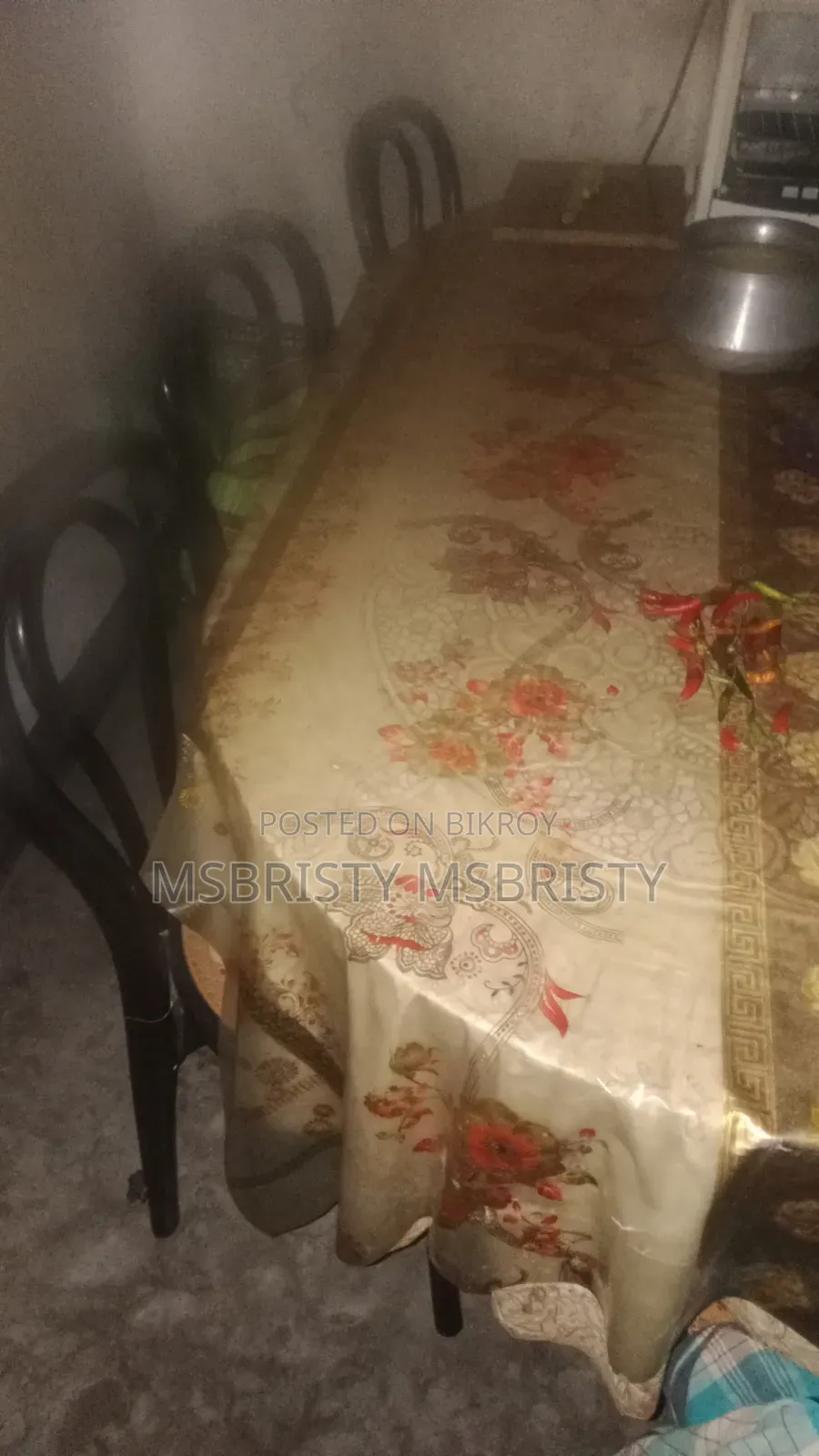 Dining table for sale