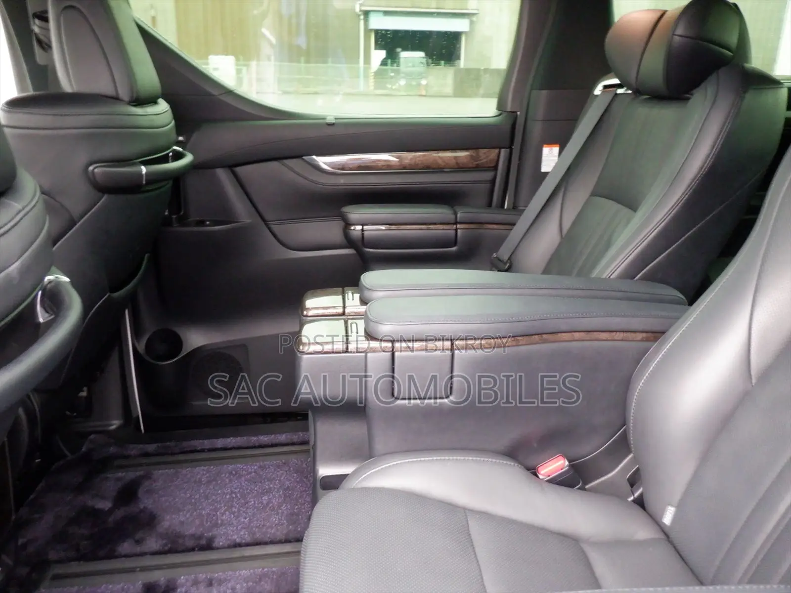 Toyota Alphard 2.5 Hybrid AWD 2020 Pearl