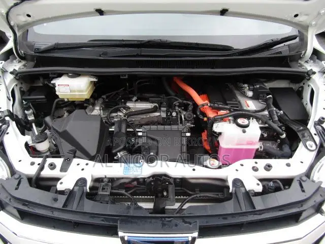 Toyota Noah 2021 Pearl