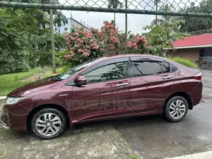 Honda Grace 2015 Red