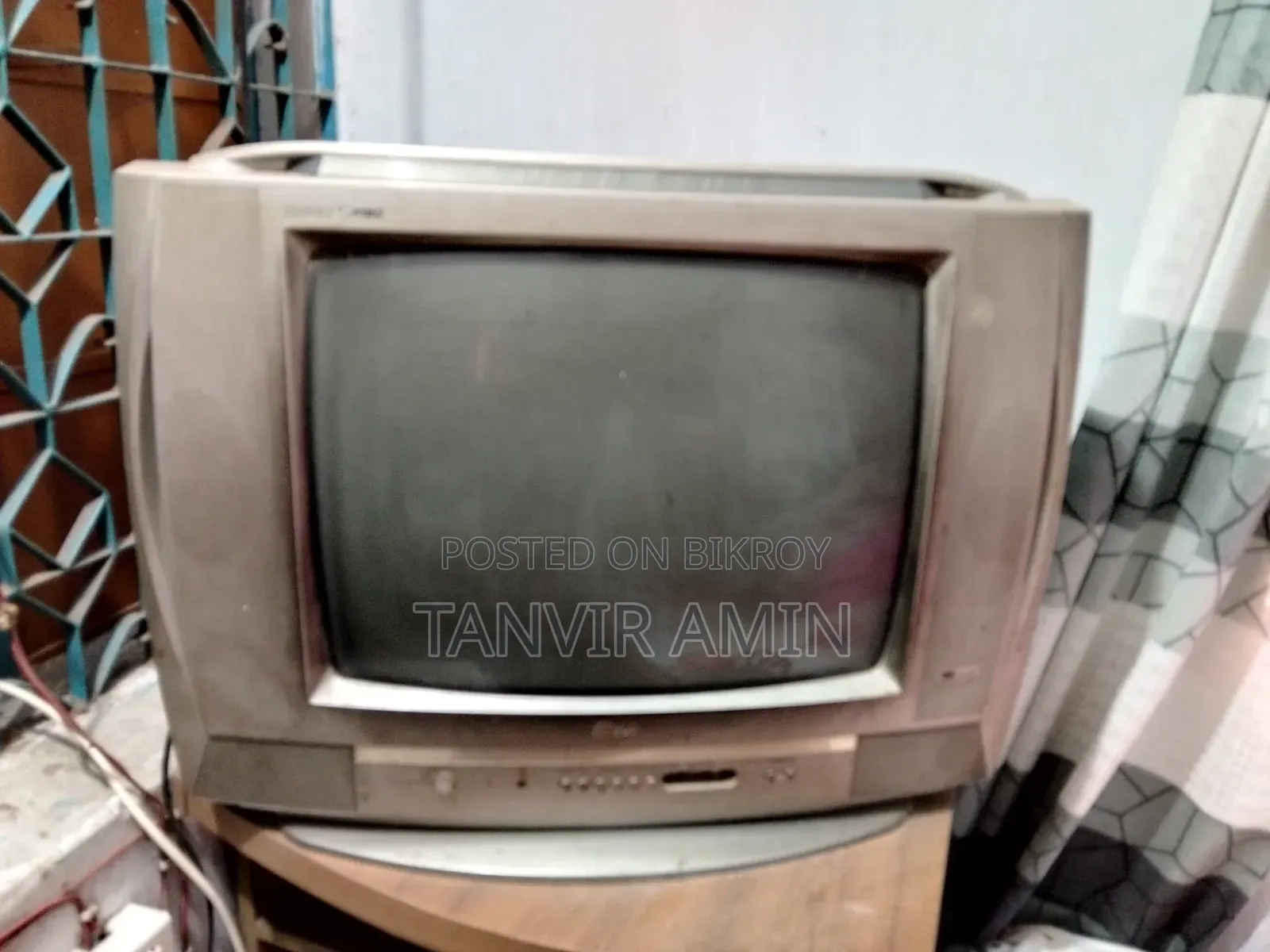 একটা টিভি বিক্রি করা হবে