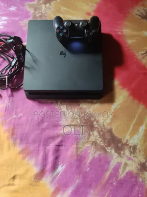 Gaming Console Ps4 Slim