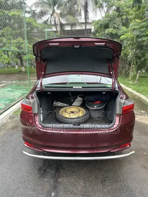 Honda Grace 2015 Red