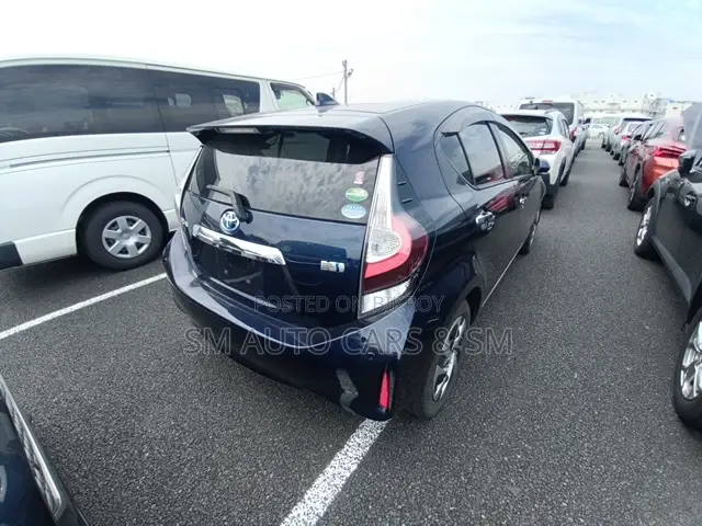 Toyota Aqua 2021 Blue
