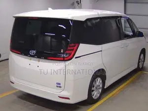 Toyota Noah 2023 Pearl