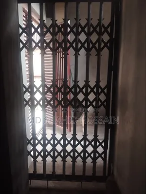 Main Gate Scissor Gate
