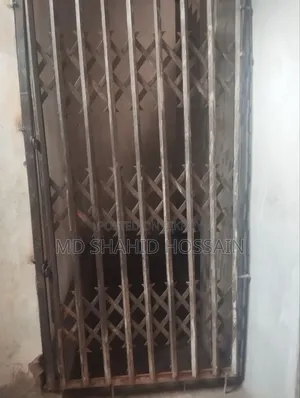 Main Gate Scissor Gate