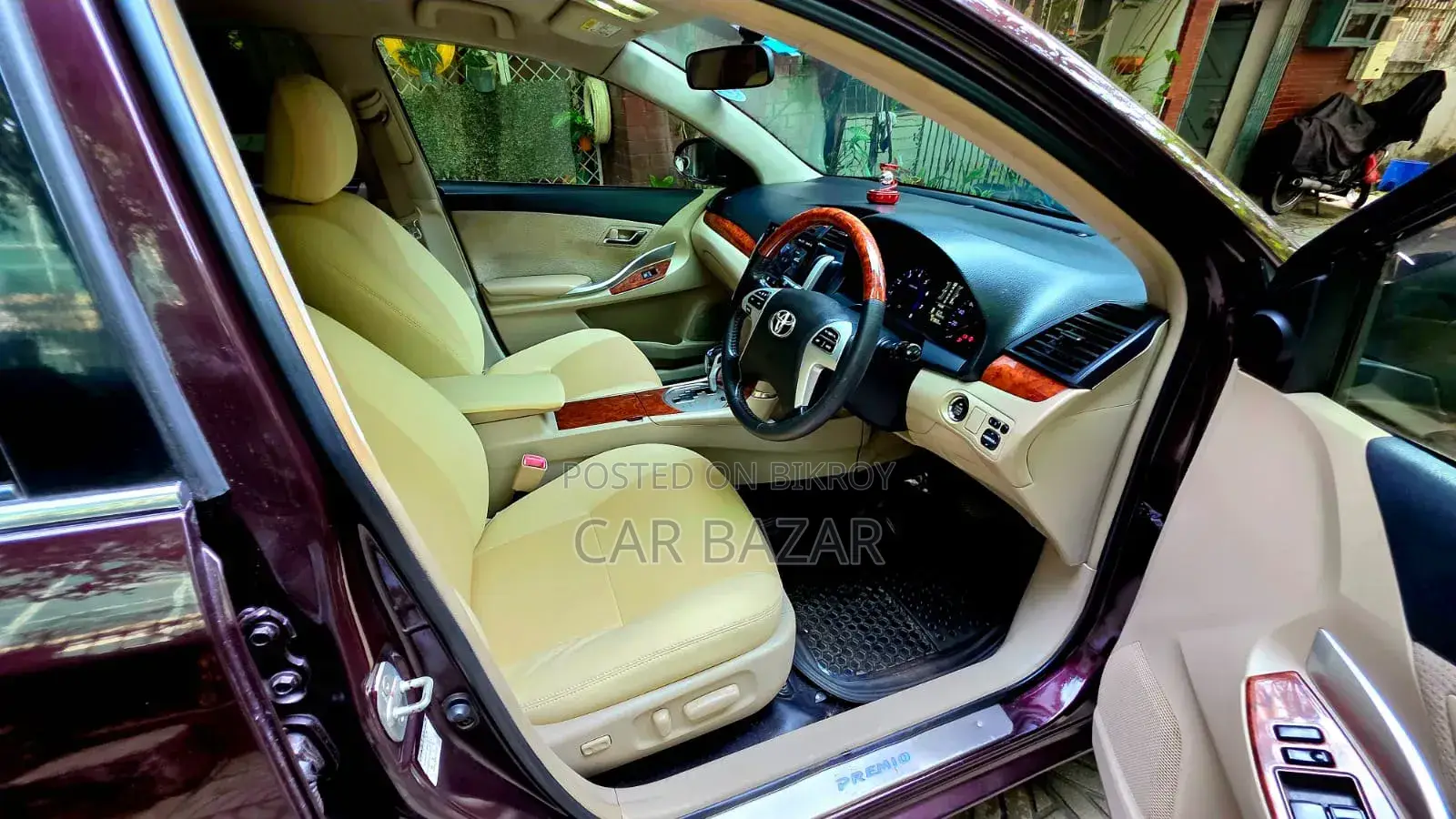 Toyota Premio 2014 Maroon